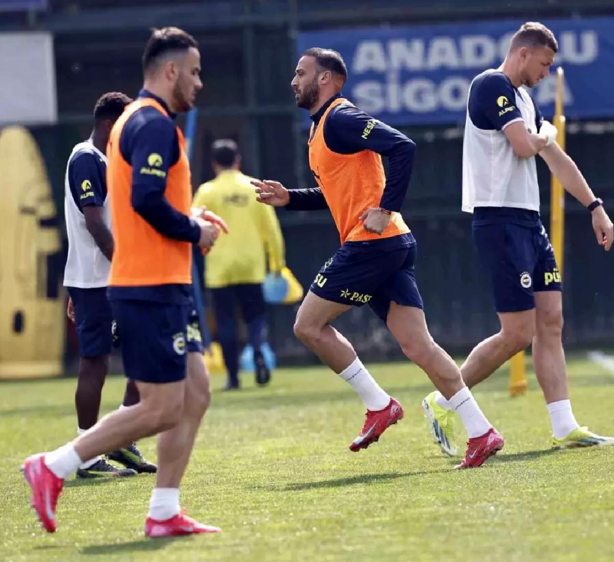 Fenerbahçe Kayserispor Maçına Hazırlanıyor