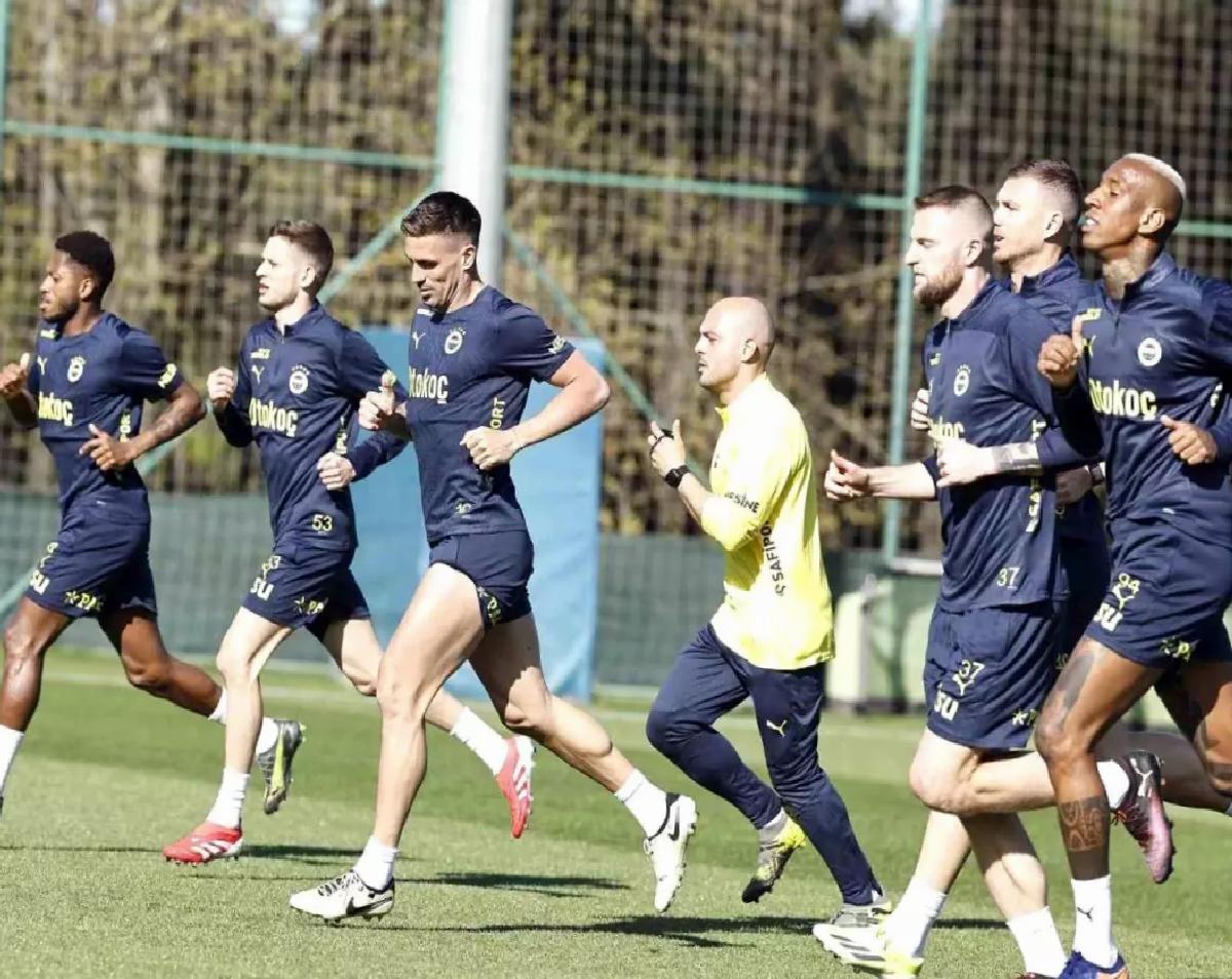Fenerbahçe Kayserispor Maçına Hazırlanıyor