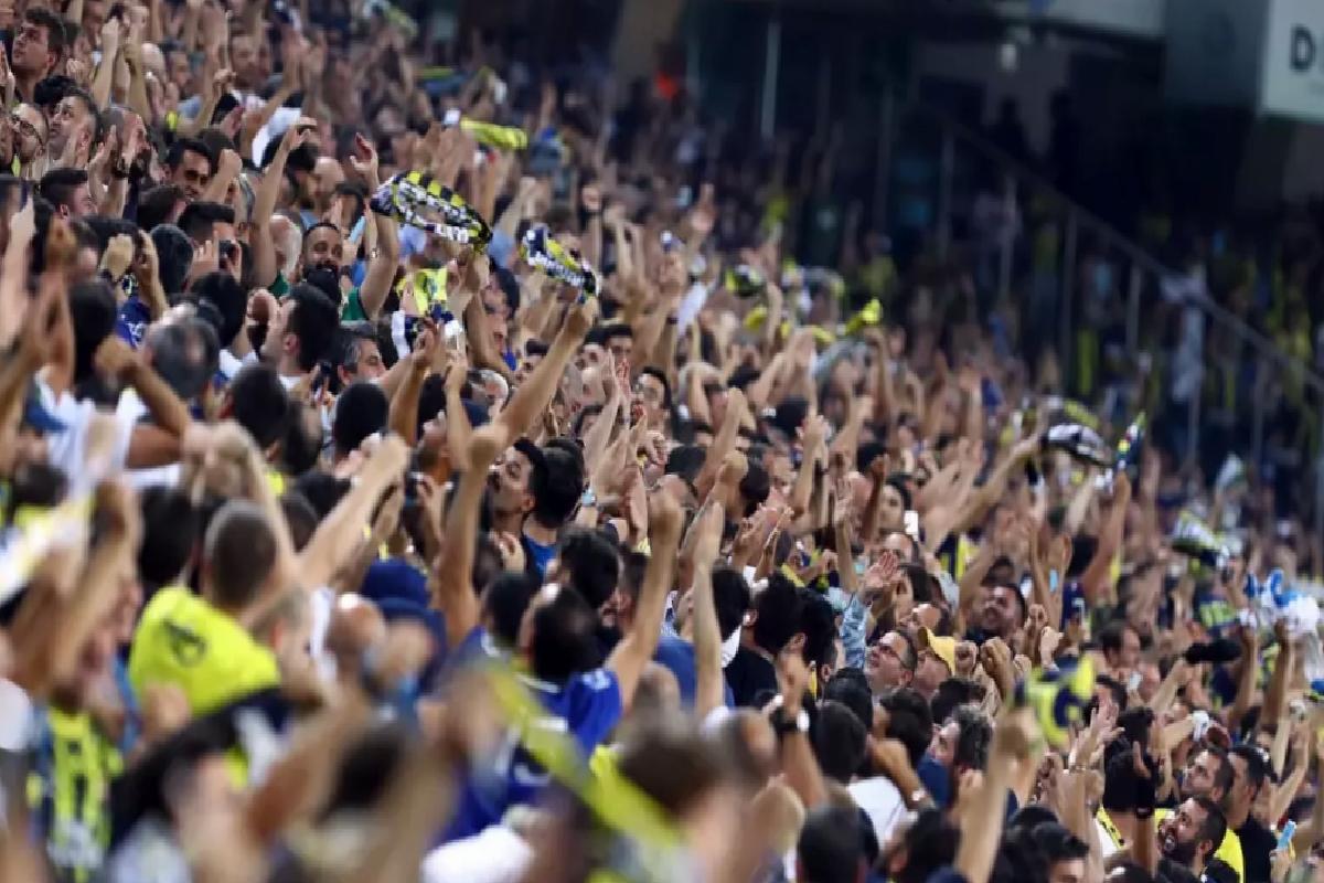 Fenerbahçe’de beklenmedik ayrılık: Gelen teklifleri kabul edin
