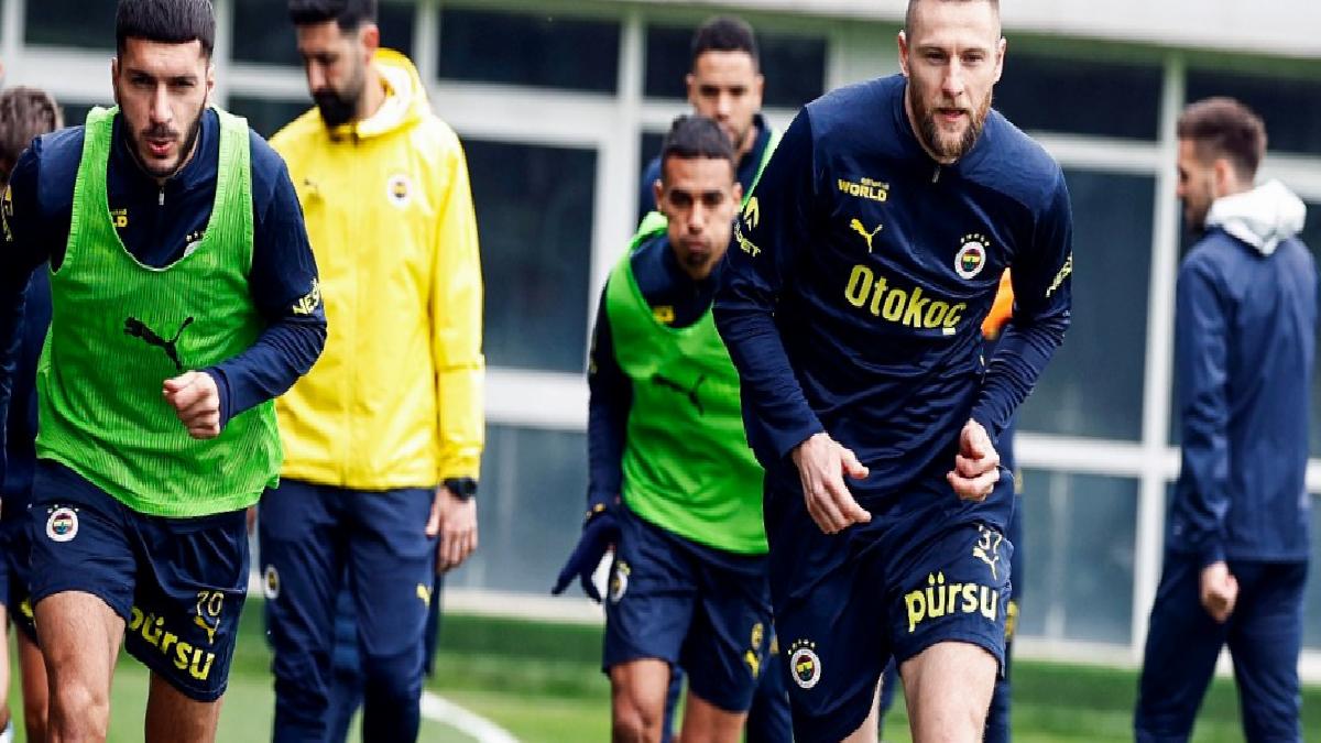 Fenerbahçe’de Sivasspor maçı hazırlıkları başladı