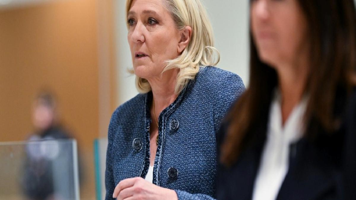 Fransızların yüzde 68’i  Le Pen’e siyasi yasak kararını adil buluyor