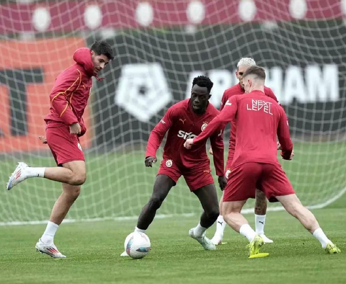 Galatasaray Fenerbahçe Maçına Hazır