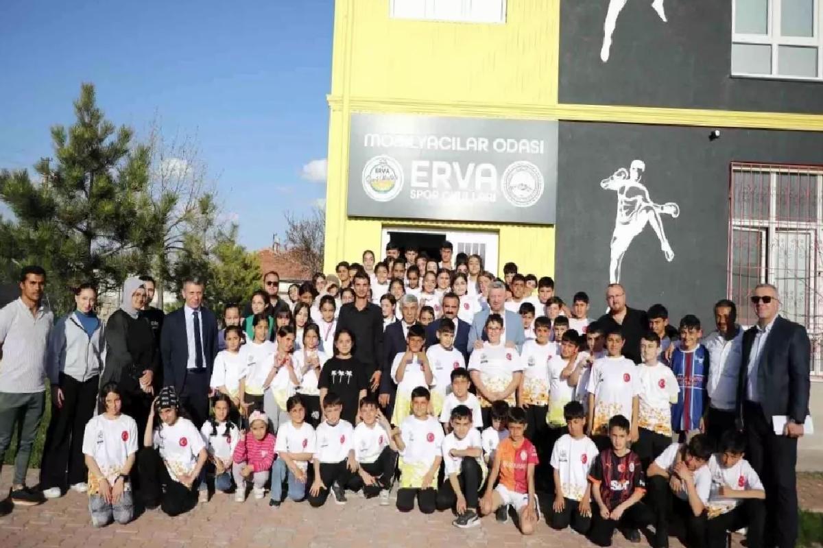 Genç Sporculara Ödül ve Destek