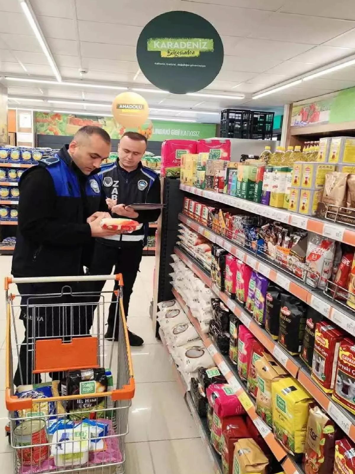 Gerze’de Market Denetimleri Sürüyor