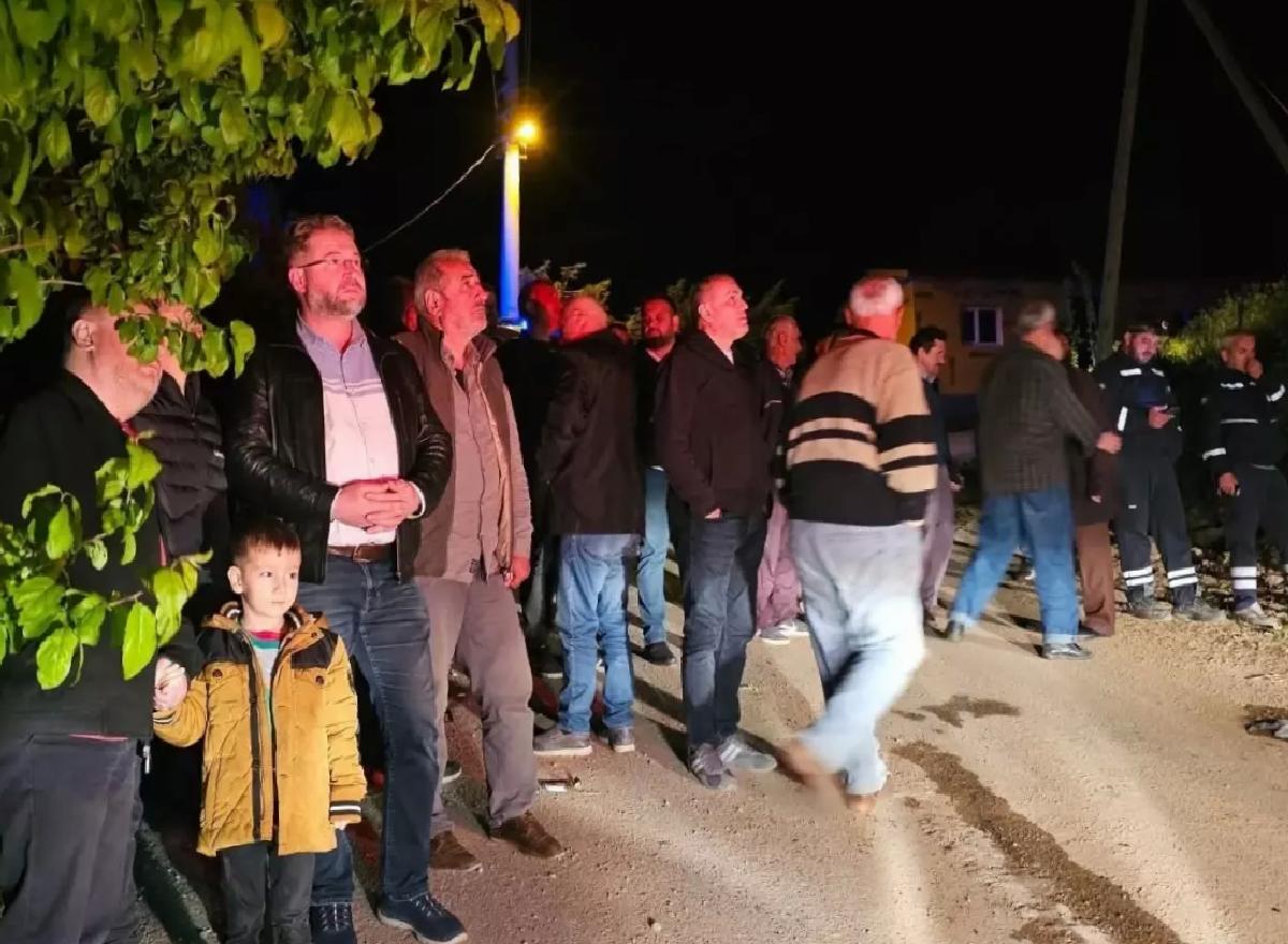 Geyve’de Yangın, Yatalak Hasta Komşuları Tarafından Kurtarıldı