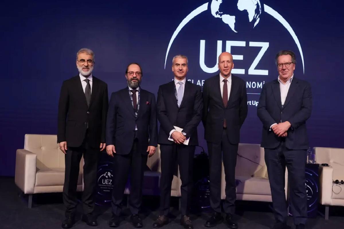 Global Ekonomi Zirvesi’nde Belirsizlik Tartışıldı