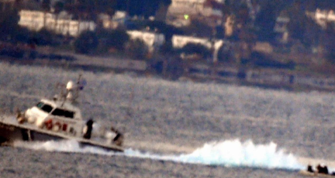 Göçmen kaçakçıları sahil güvenlik botuna mermi yağdırdı