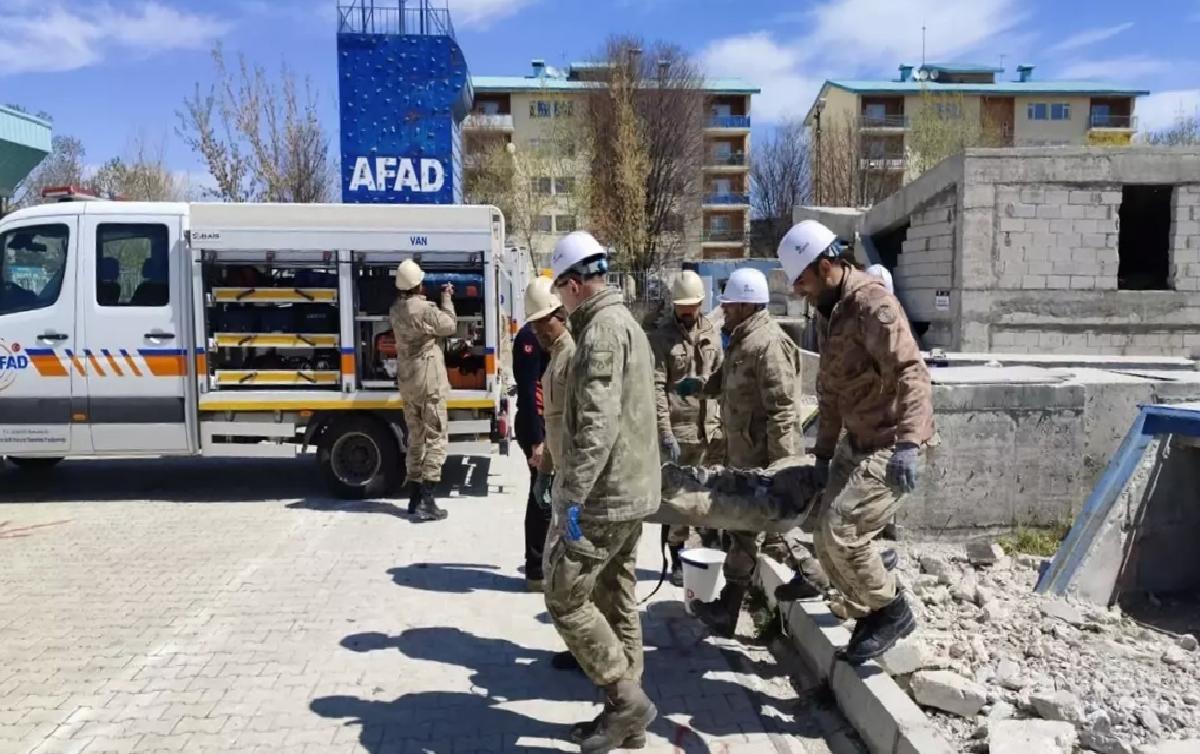 Gürpınar’da Güvenlik Korucularına Eğitim