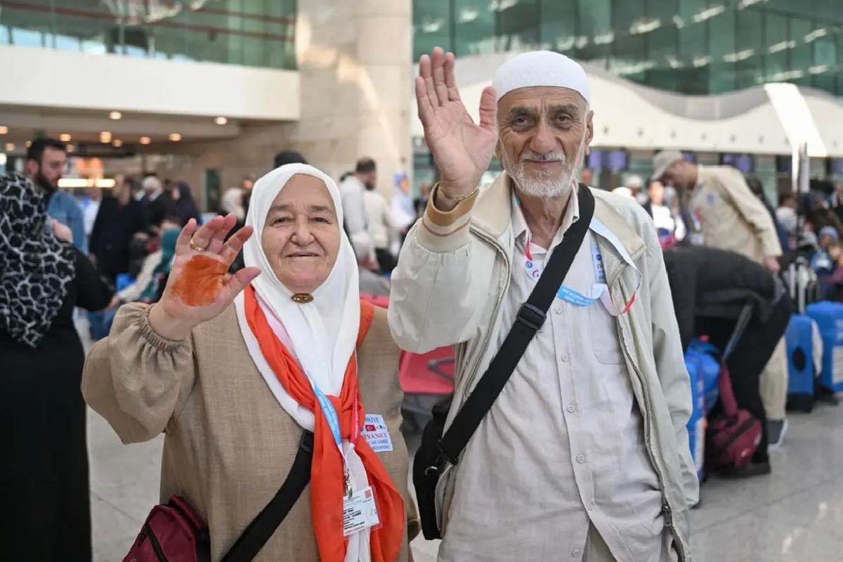 Hac Adayları Kutsal Topraklara Uğurlandı