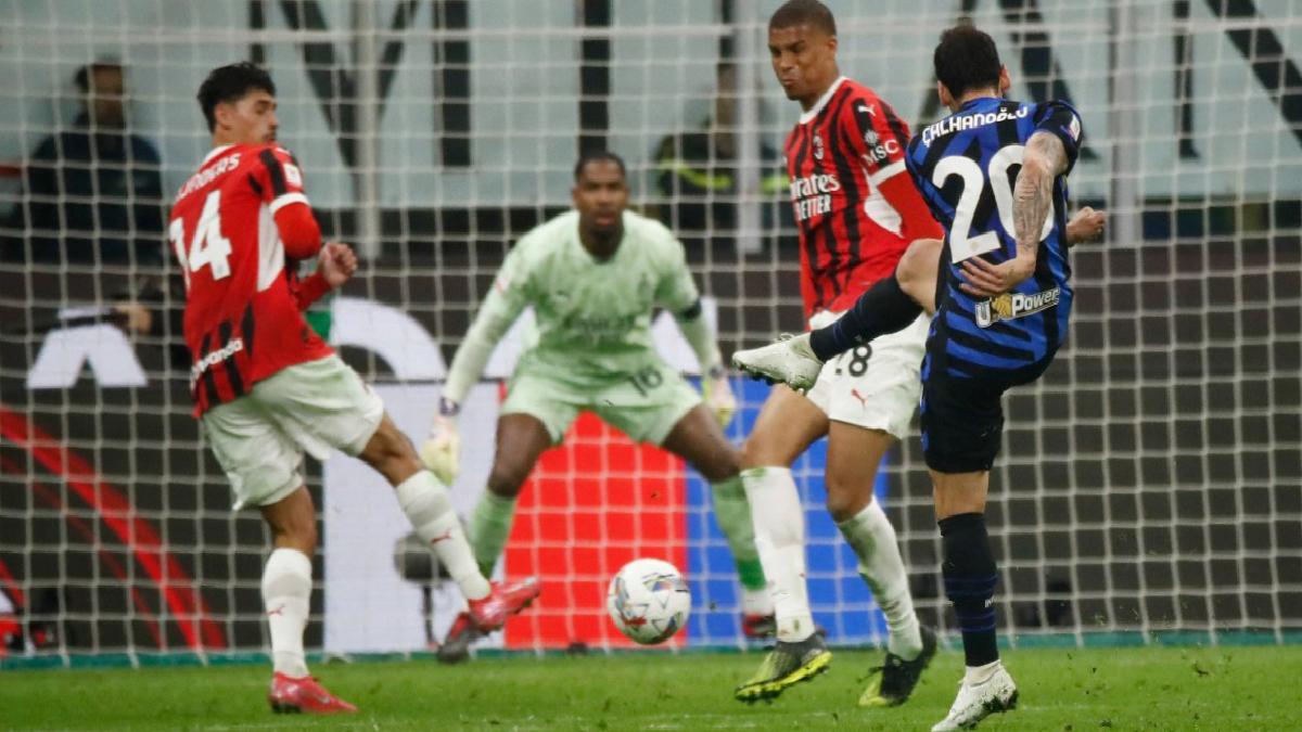 Hakan Çalhanoğlu’nun füzesi Inter’e beraberliği getirdi