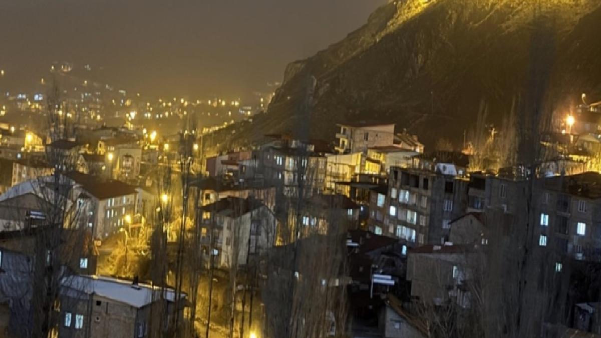 Hakkari’de hava koşulları nedeniyle eğitime ara verildi