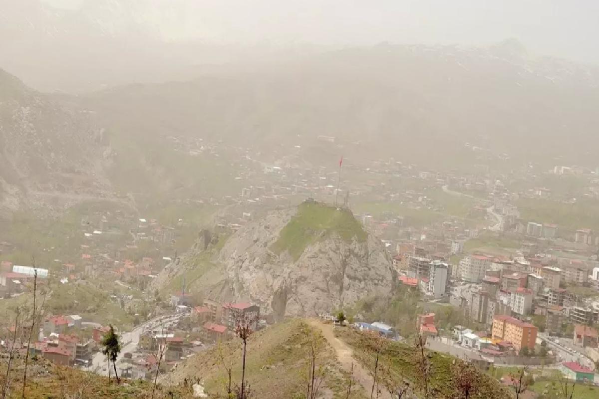 Hakkari’de Toz Taşınımı Hayatı Olumsuz Etkiliyor