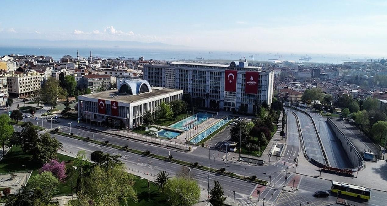 Halkın parasıyla yandaş beslediler