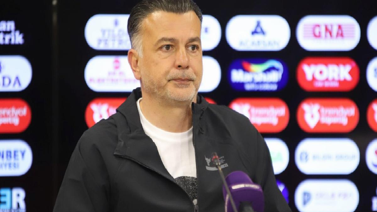 Hatayspor, Murat Şahin’in görevden ayrıldığı iddialarını yalanladı