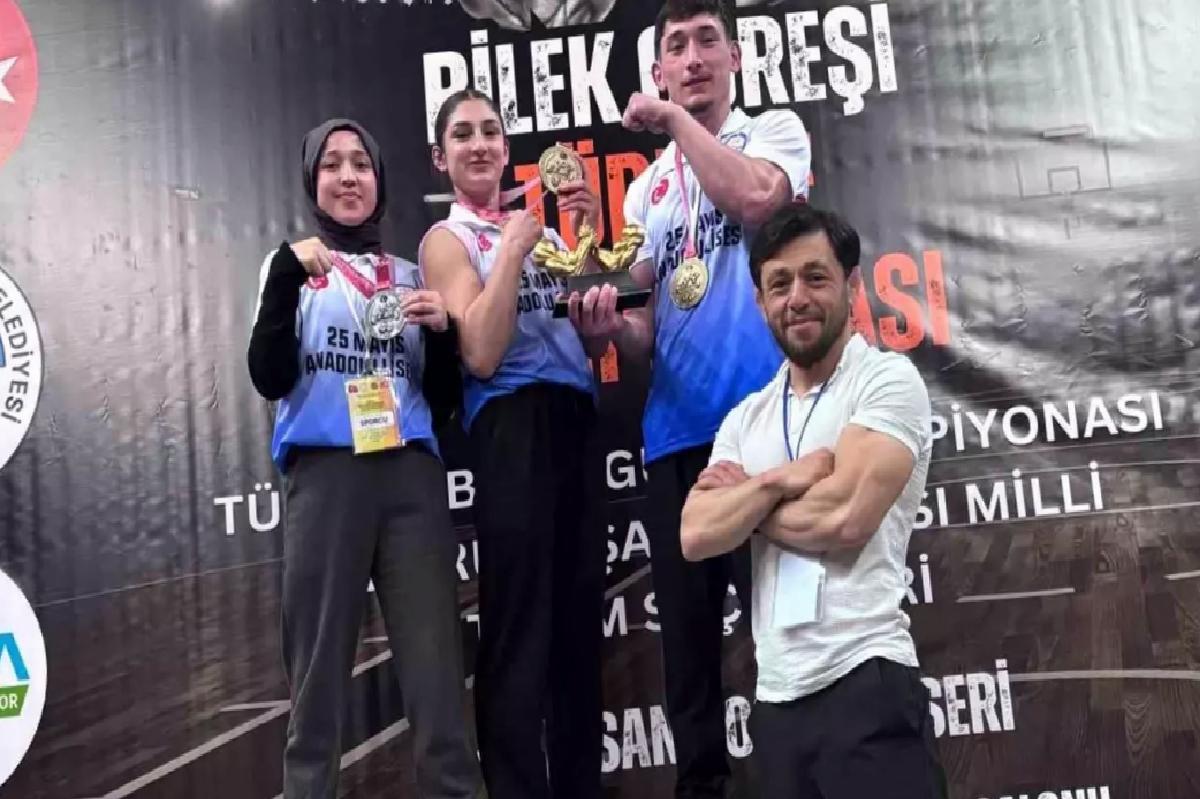 Havza’dan Bilek Güreşinde Büyük Başarı