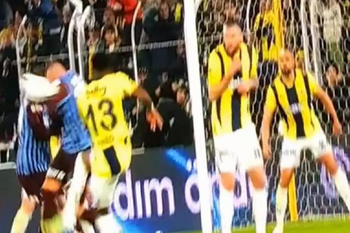 Herkes bunu tartışıyor! İşte Fenerbahçe’nin penaltı beklediği pozisyon