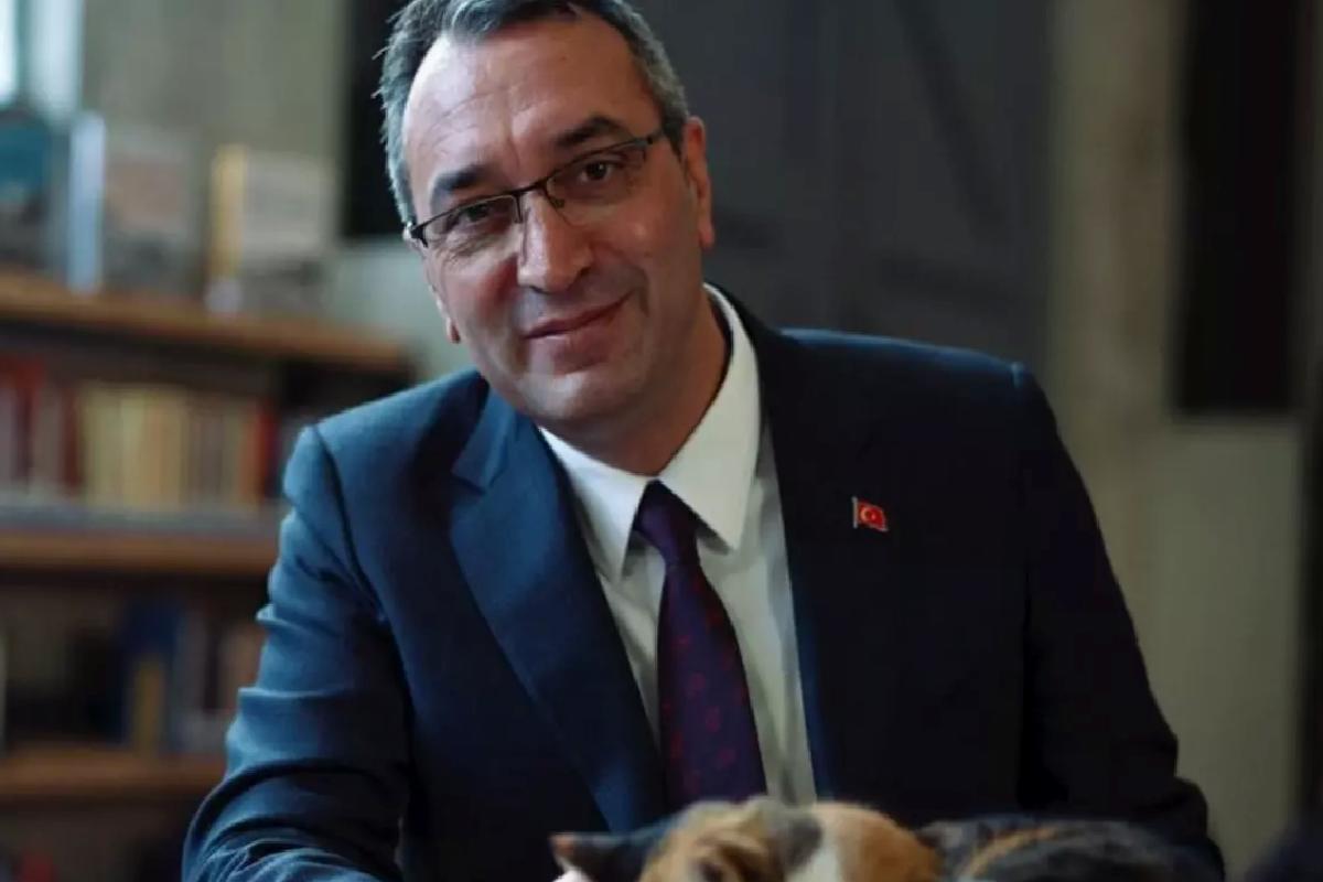 İBB Genel Sekreter Yardımcısı Mahir Polat hakkında ev hapsi kararı verildi.