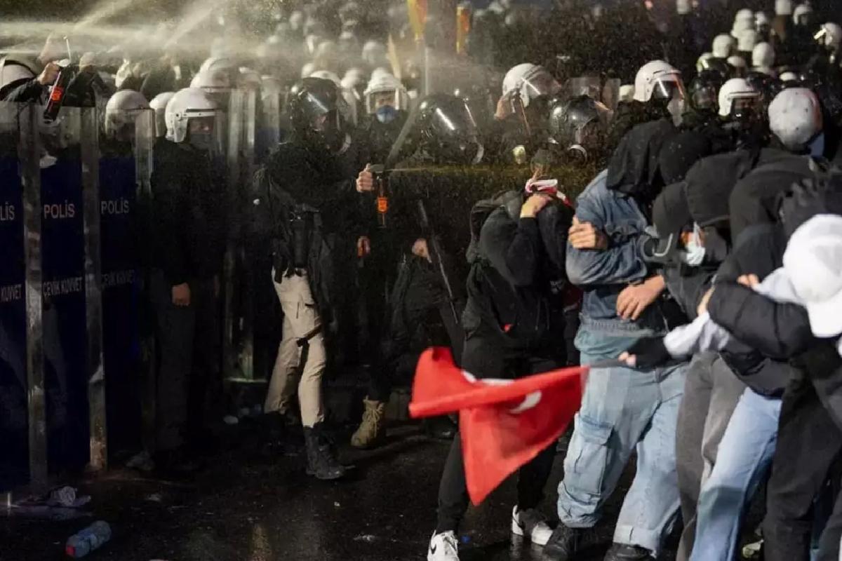 İBB’ye yönelik soruşturma sonrası eylemlere katılıp tutuklanan gençlerden 60’ı daha tahliye edildi