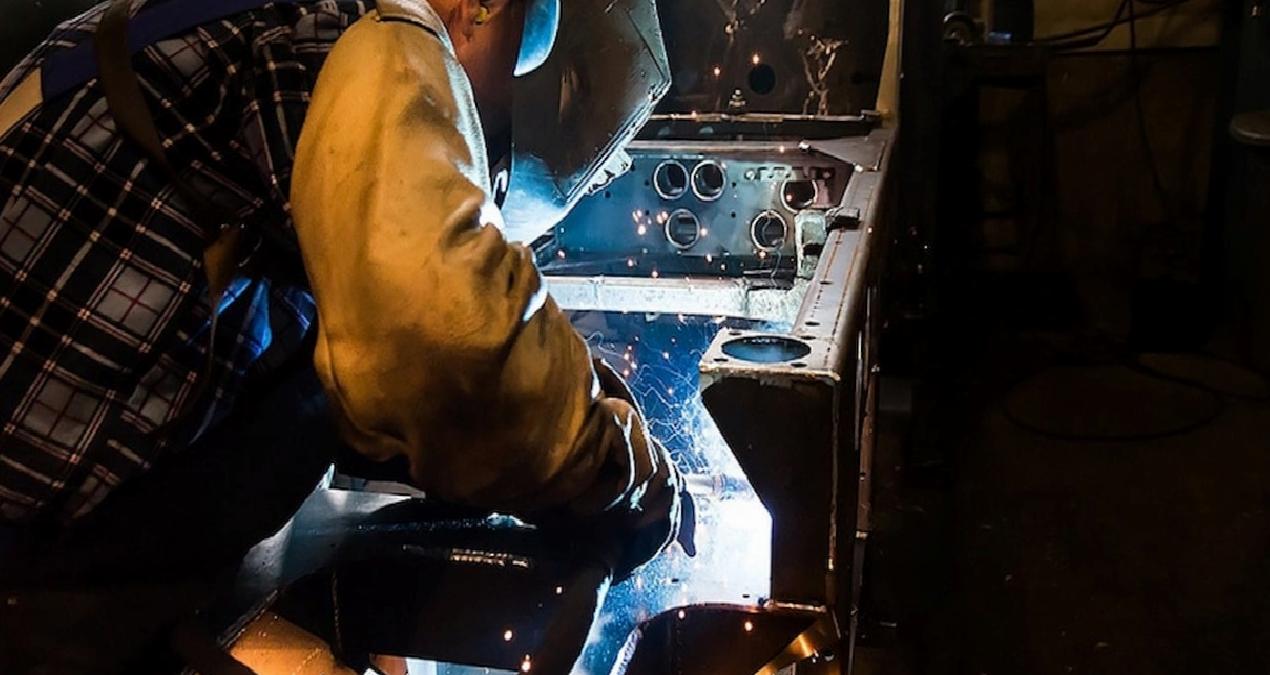 İmalat PMI 5 ayın en düşüğünde