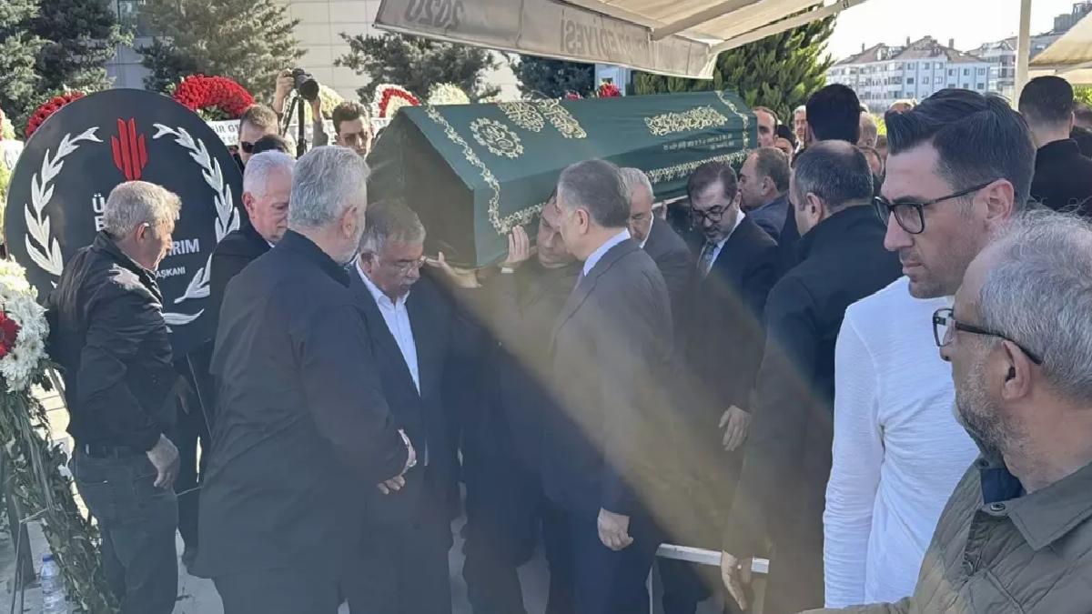 İsmet Yılmaz’ın Ağabeyi Tacettin Yılmaz Defnedildi