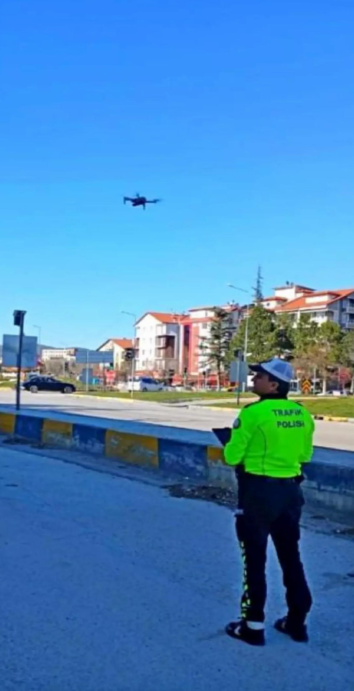 Isparta’da Trafik Denetimi: Kırmızı Işık İhlali ve Kask Cezası