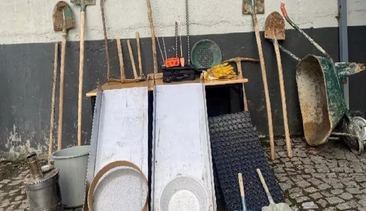İspir’de İzinsiz Kazı Yapan 4 Kişi Gözaltına Alındı