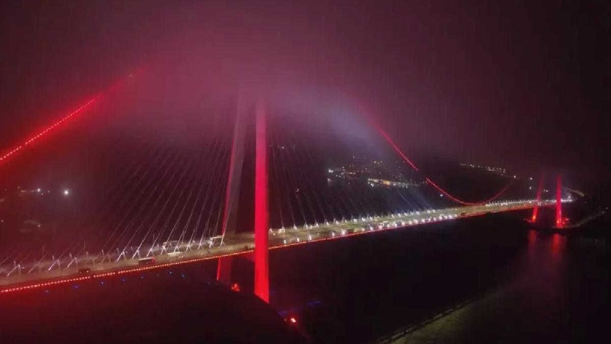 İstanbul’da Yavuz Sultan Selim Köprüsü’nün Sisteki Görünümü
