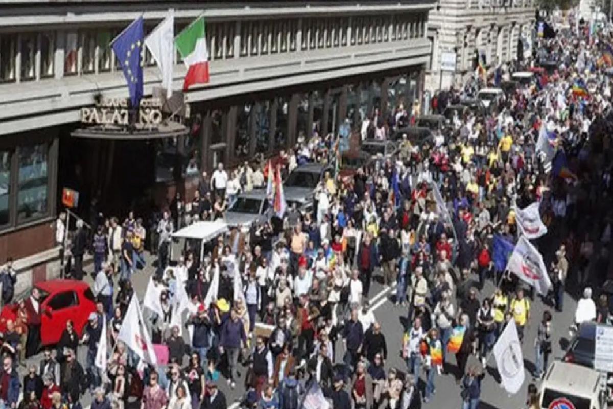 İtalya’da AB karşıtı protesto