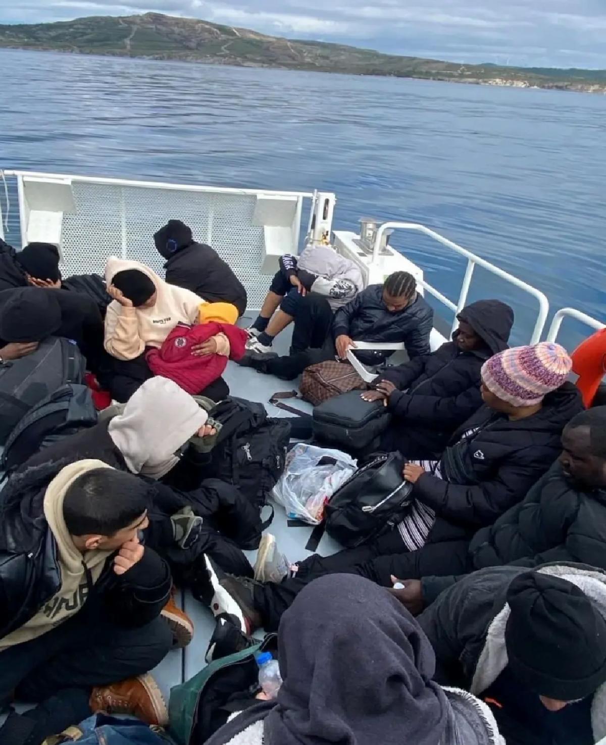 İzmir’de 50 Düzensiz Göçmen Yakalandı