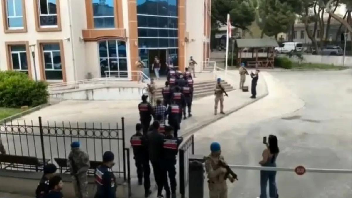 İzmir’de Silahlı Çeteye Operasyon