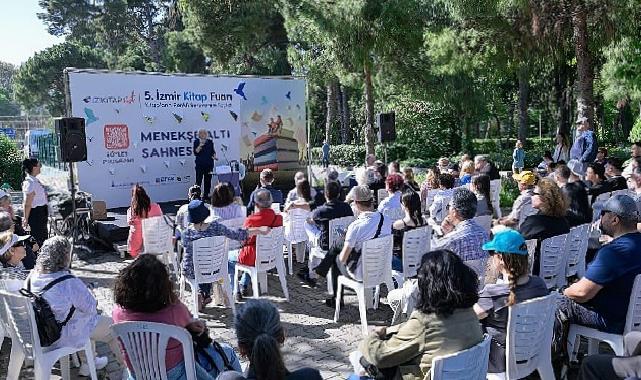 İzmirliler İzmir Kitap Fuarı’na akın etti