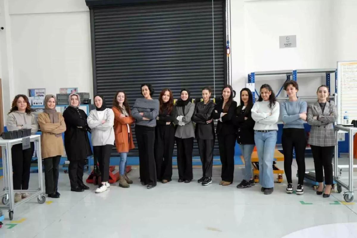 Kadın Mühendis Yetiştirme Okulu Açıldı