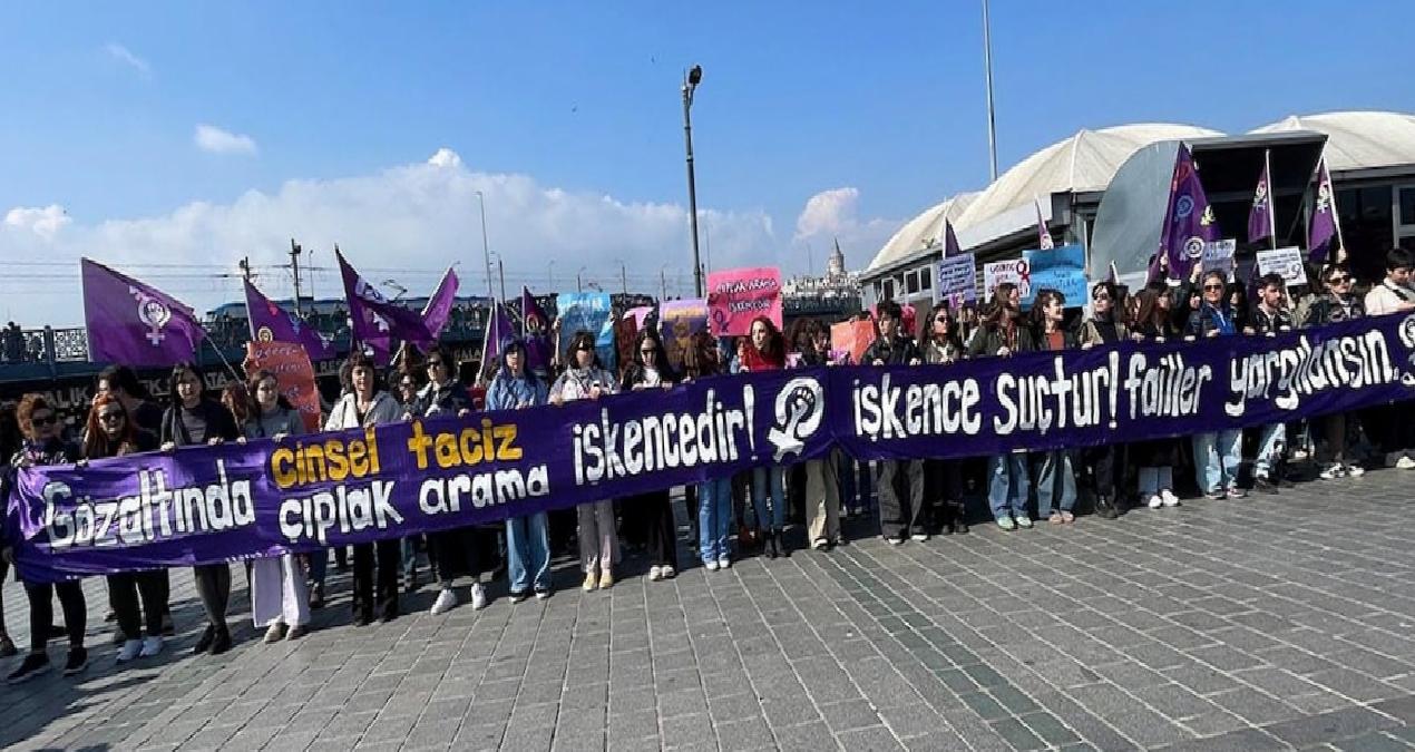 Kadınlar çıplak arama iddialarına tepki için buluştu