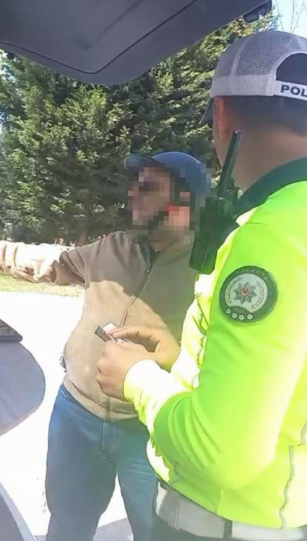 Kaldırımdan Giden Motosiklete Cezacı