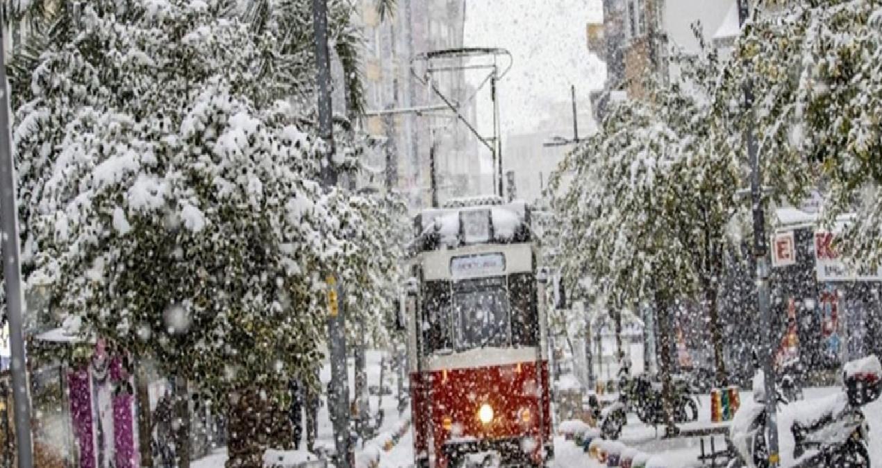 Kar İstanbul’a bu gece saatlerinde sokulacak…