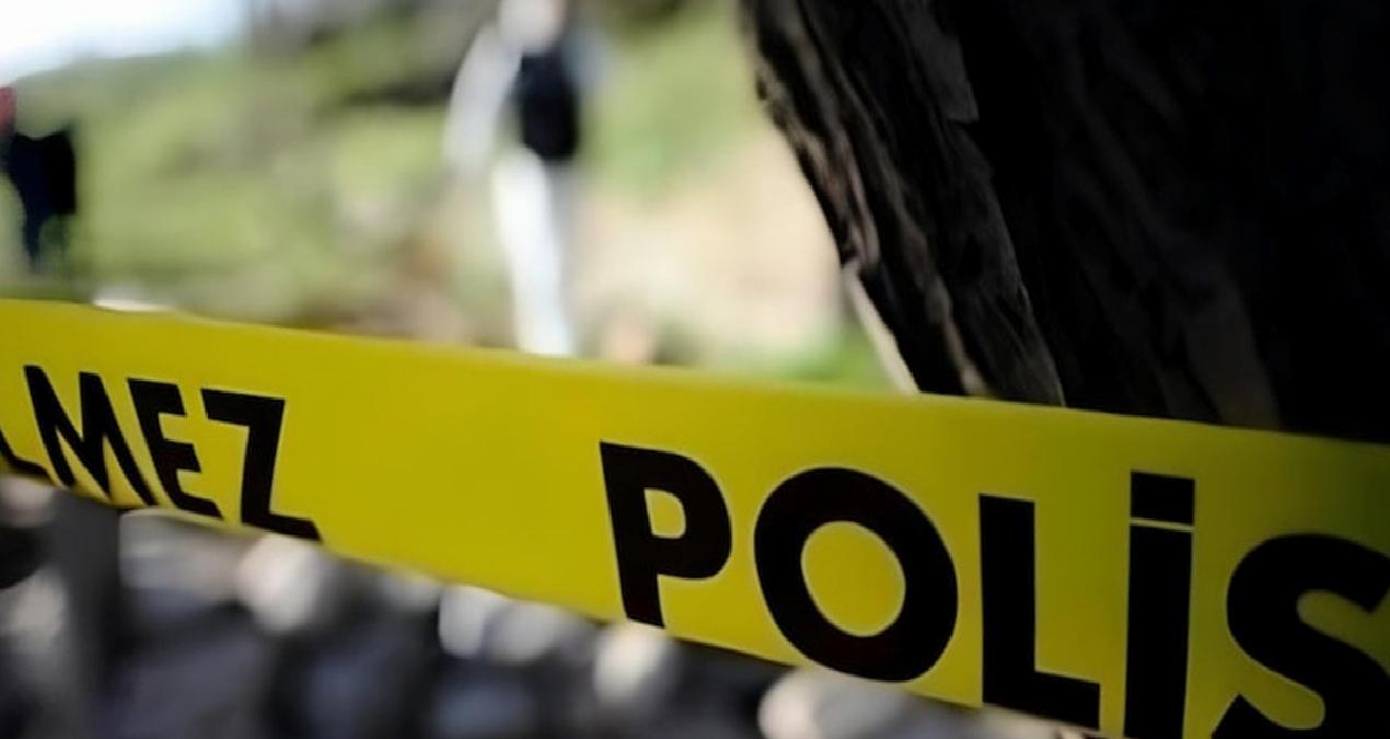 Kar maskeleriyle polis aracını kurşunladılar