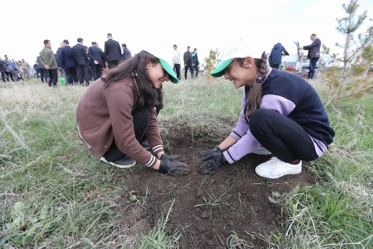 Kars’ta Örnek Meyve Bahçesi Kuruluyor