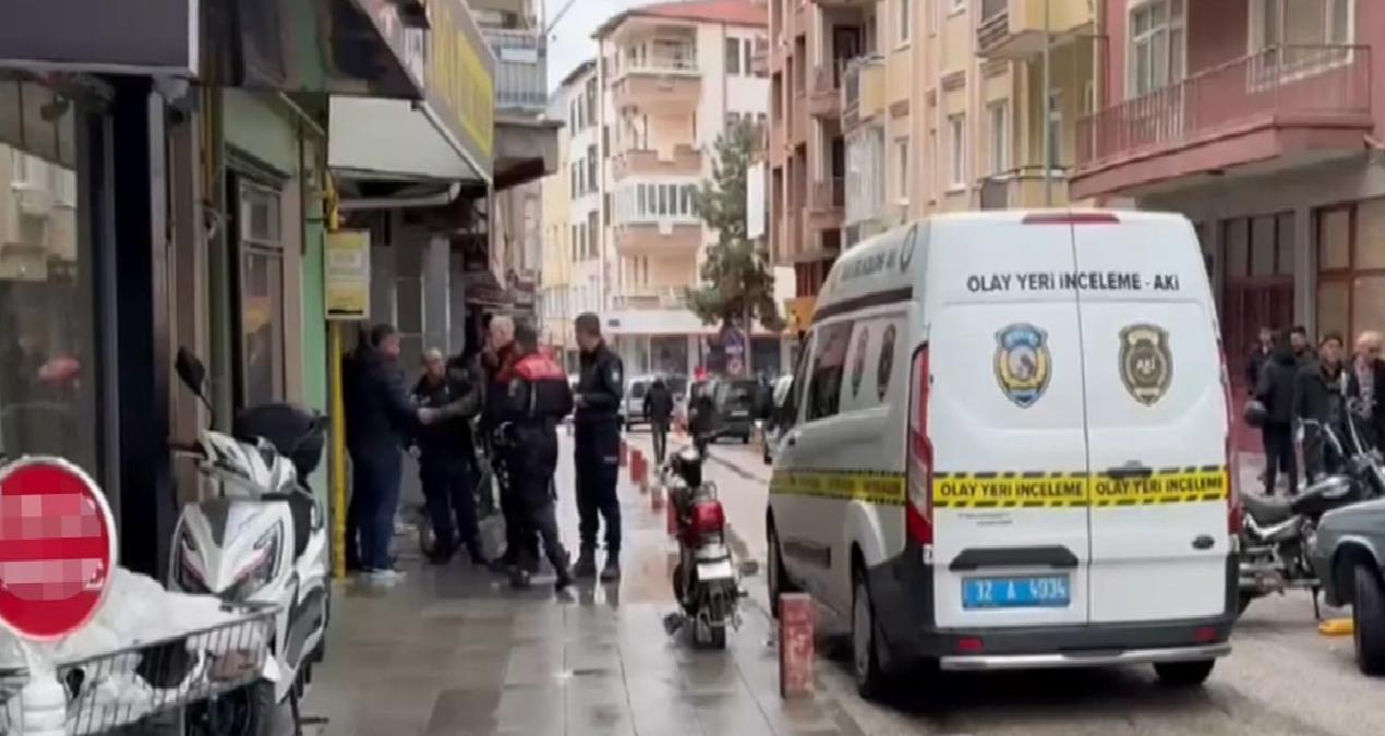 Kavga ettiği anne ve oğlunu pompalı tüfekle vurdu