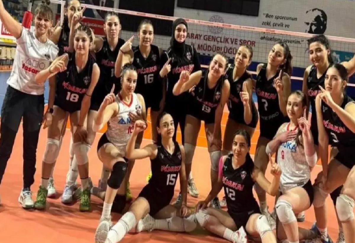 Kayseri Voleybol Takımı Yarı Finallere Yükseldi