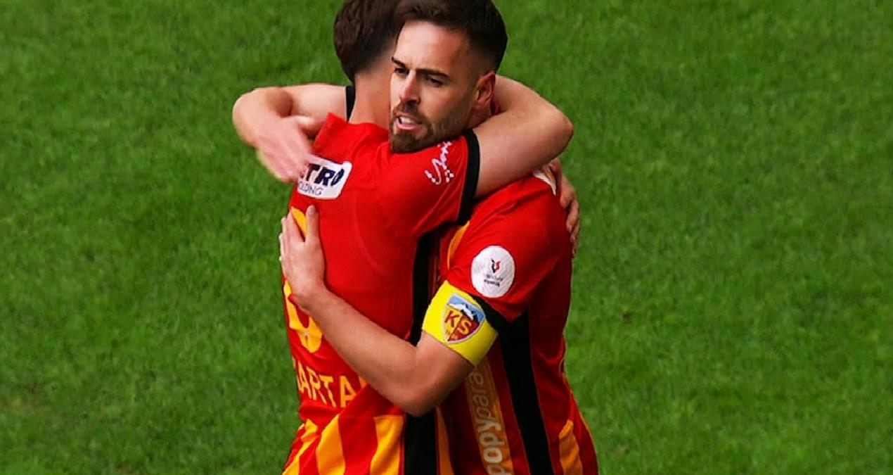 Kayserispor 10 kişiyle kazandı
