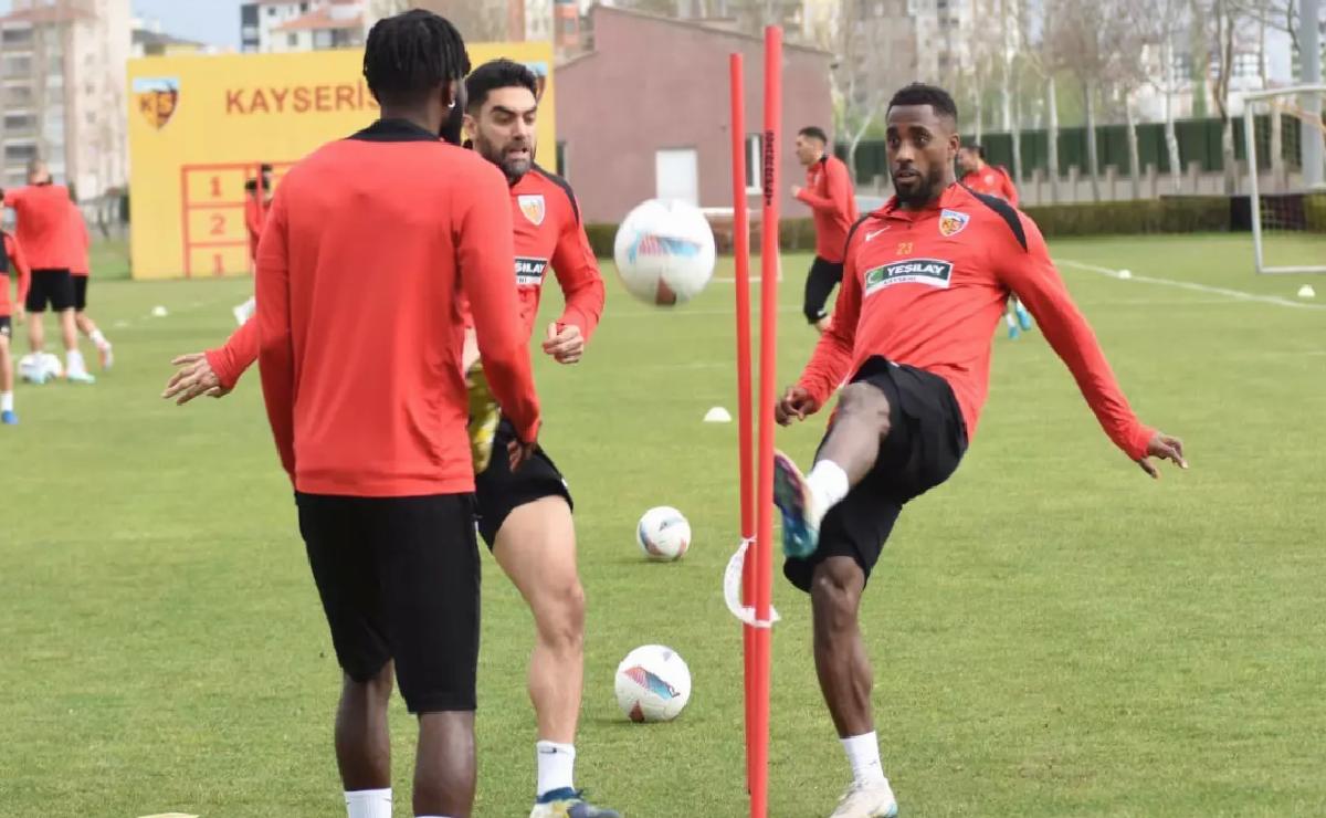 Kayserispor 5 Maç İçin Hazırlanıyor