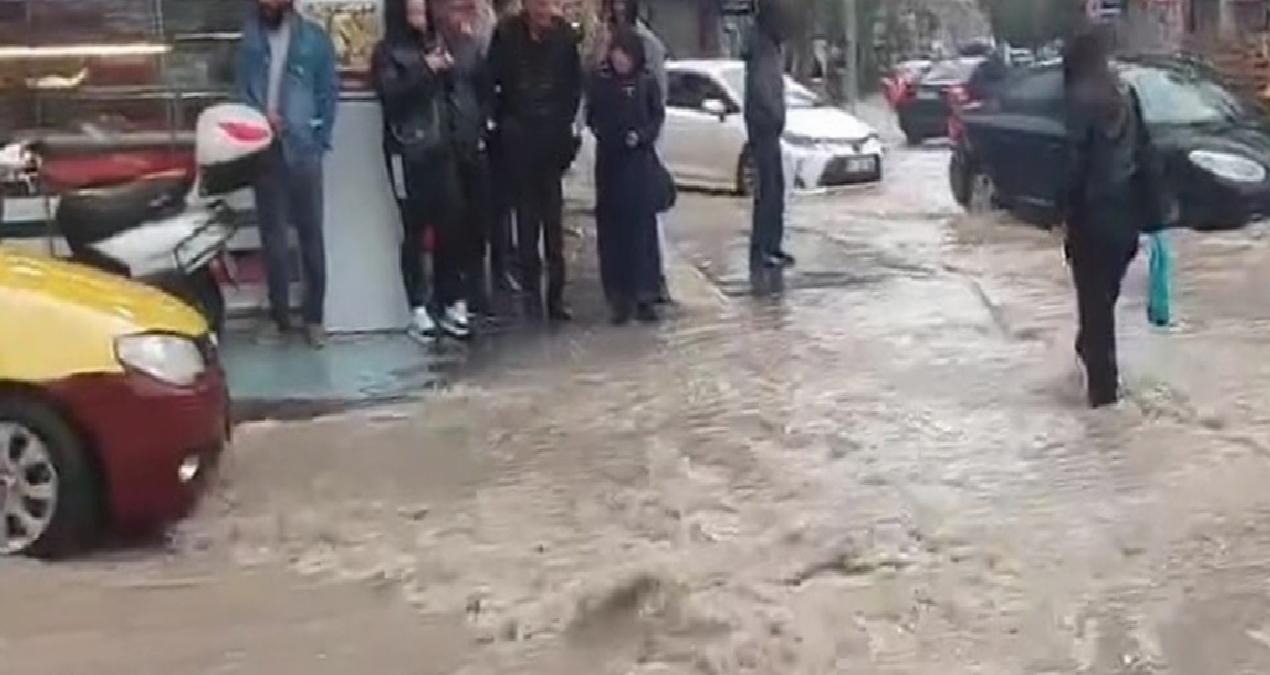 Kenti sağanak vurdu, cadde ve sokaklar göle döndü