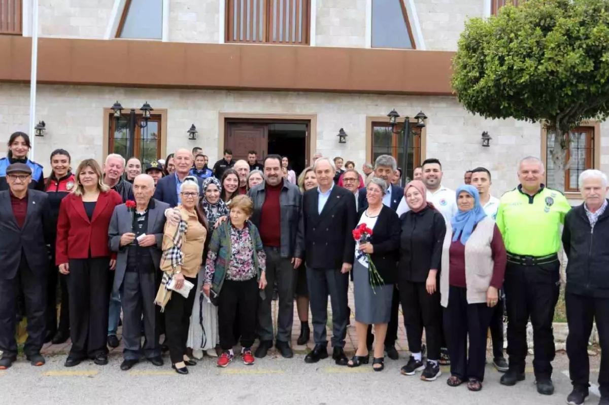 Kepez Huzurevi’nde Bayram Sevinci