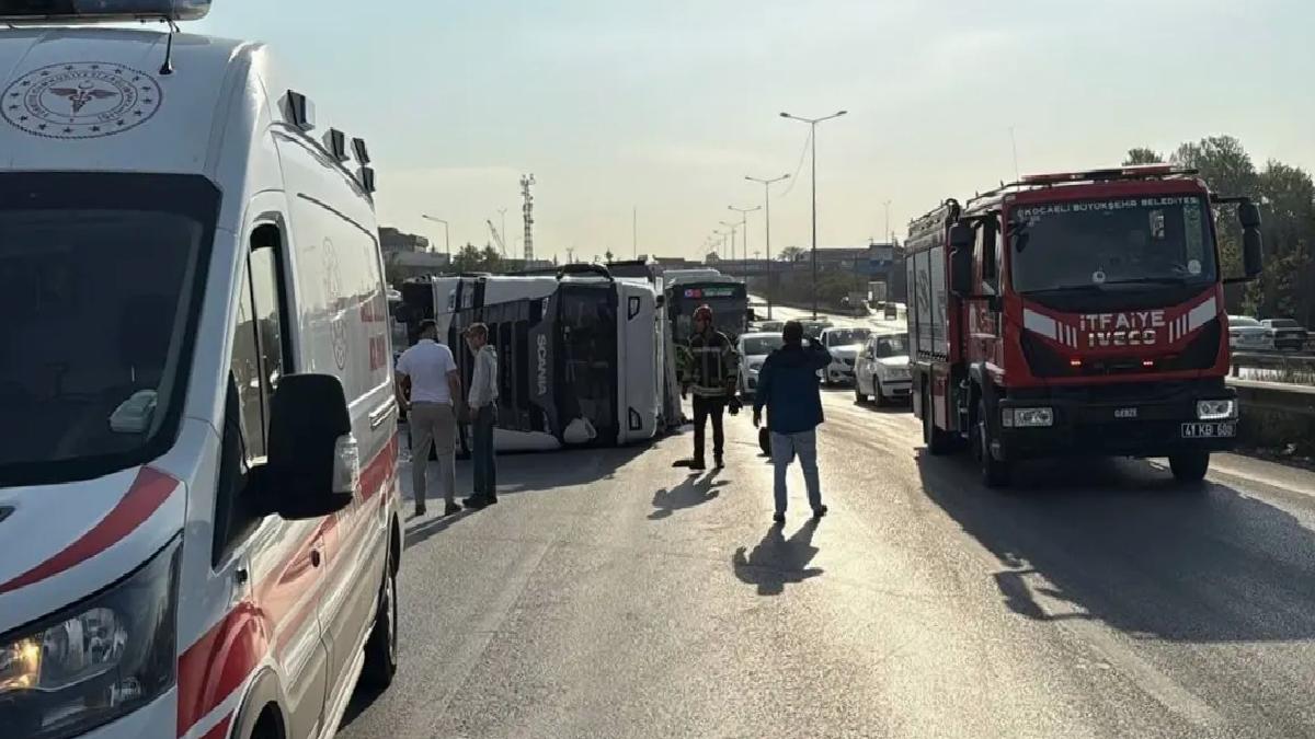 Kocaeli’de Tır Devrildi, Trafik Aksadı