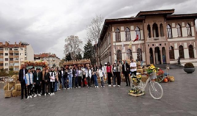 Konya Büyükşehir’in Tarım Temalı Özel Tasarım Alanları İlgi Çekiyor