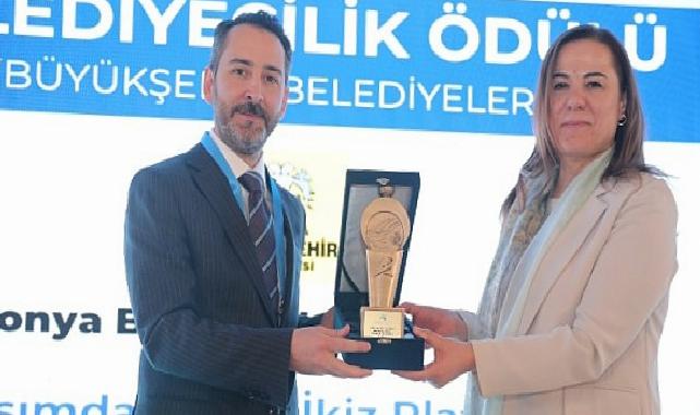 Konya Büyükşehir’in “Ulaşımda Dijital İkiz Platformu”na Belediyecilik Ödülü