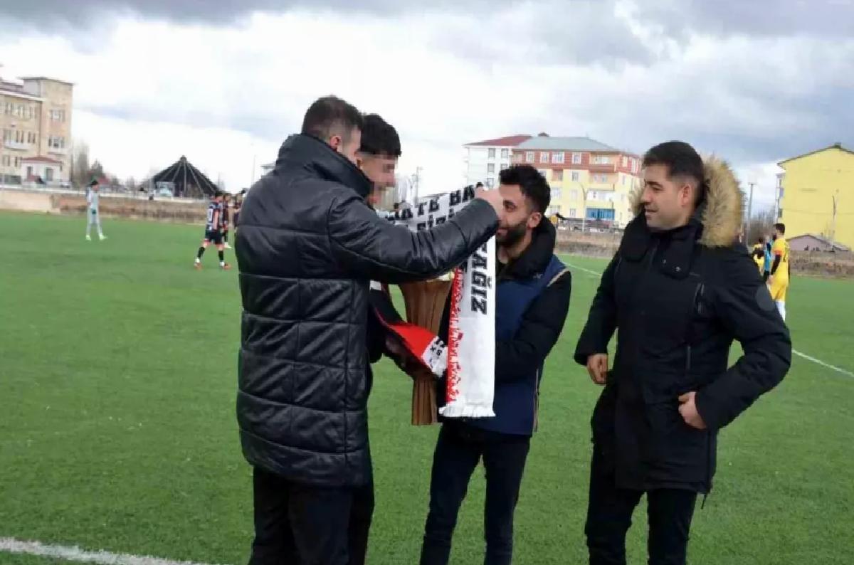 Kopspor Taraftarından Özür Girişimi