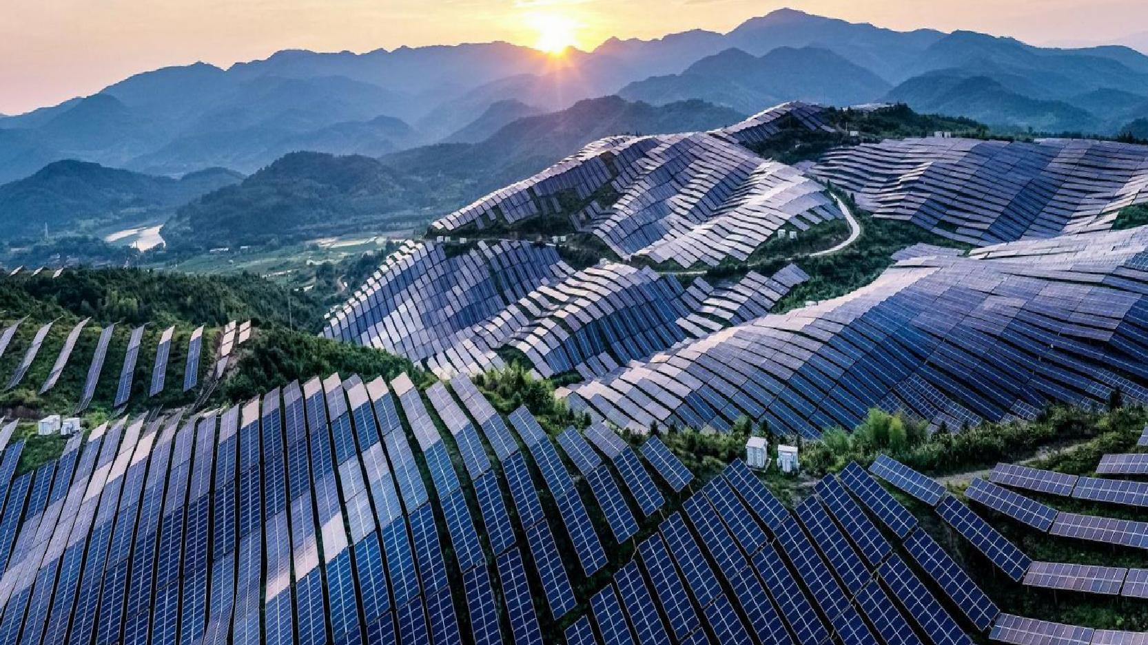 Küresel elektriğin yüzde 40’ı temiz enerjiden elde edildi