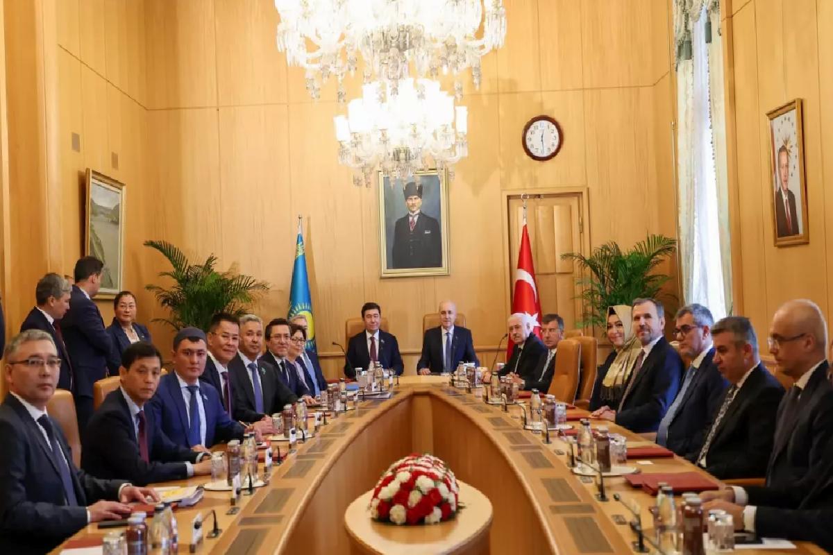 Kurtulmuş ve Koşanov’dan İkili İlişkiler Vurgusu