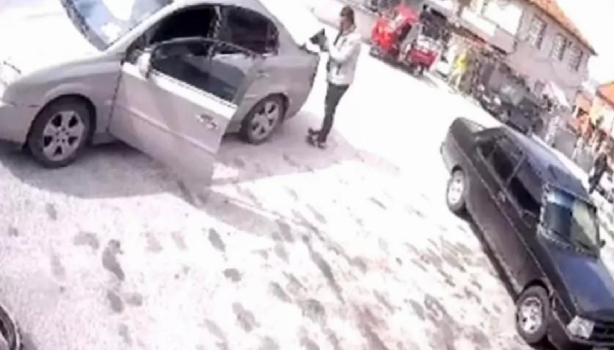 Kütahya’da Park Halindeki Araç Geri Gitti